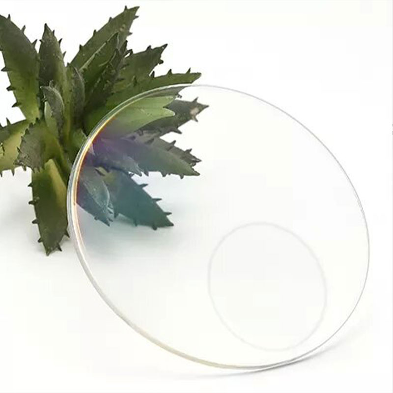 Okrągły obiektyw dwuogniskowy 1.499