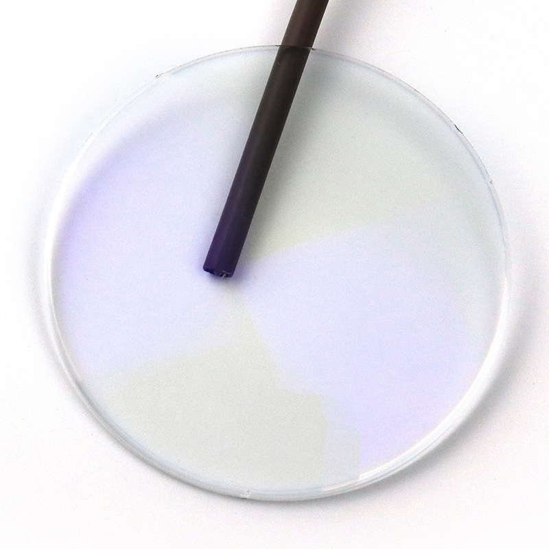 Soczewka fotochromowa z niebieskim blokiem 1,56 HMC/SHMC