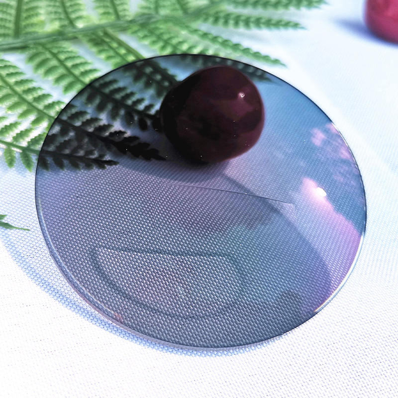 Dwuogniskowa fotochromowa soczewka płaska 1,56 HMC/SHMC