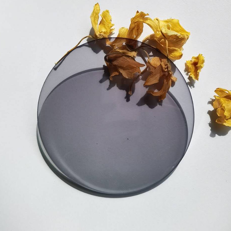 Soczewka fotochromowa 1,67 SHMC