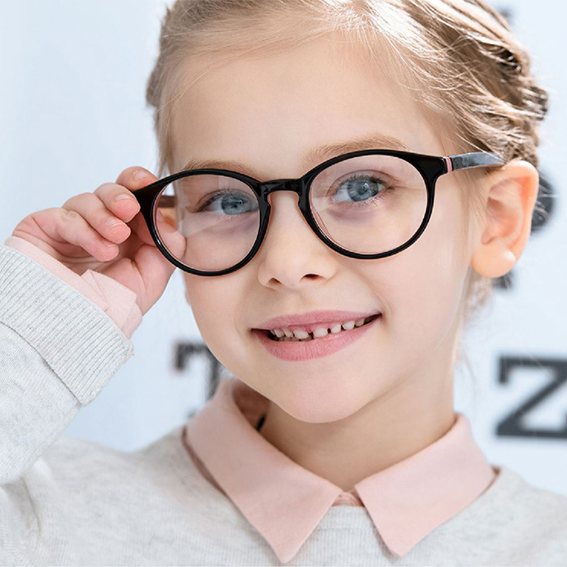 Ośmiokątna okrągła soczewka kontrolująca krótkowzroczność