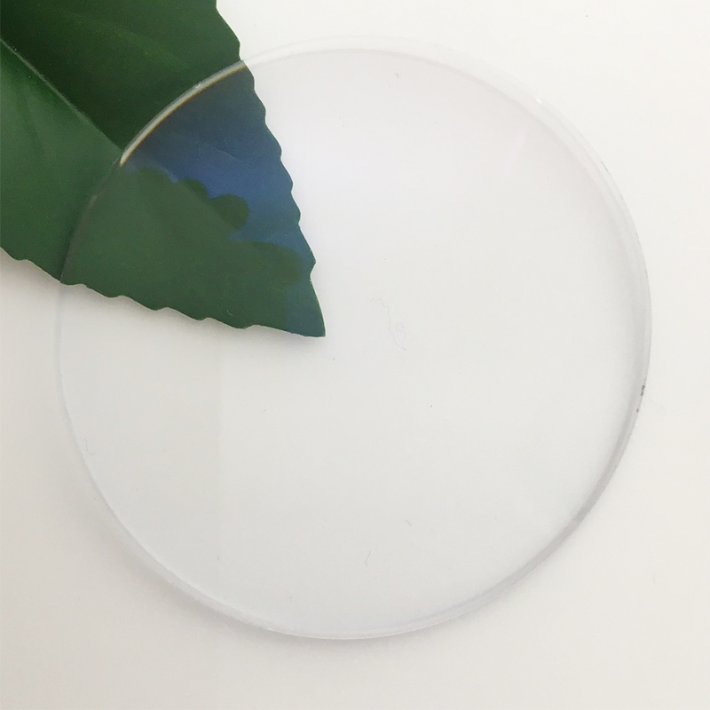 Obiektyw z niebieskim blokiem 1,67 HMC/SHMC